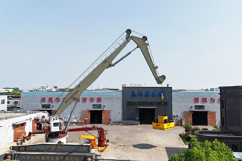 50 (20) T22 (35) M液壓折臂起重機(jī)